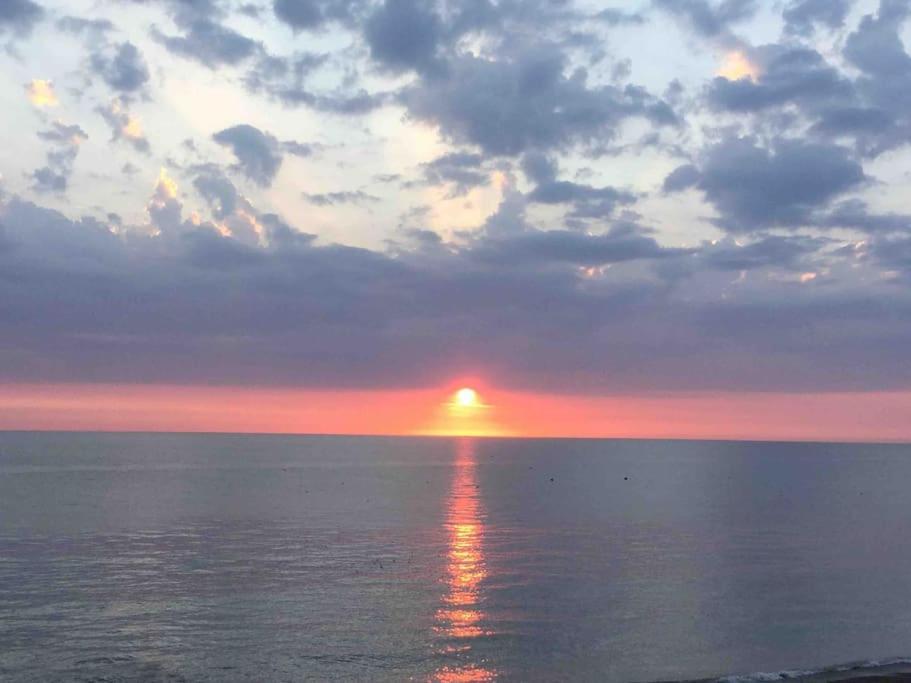 Les Iles Vue Sur Mer آغون - كونتاينفيل المظهر الخارجي الصورة